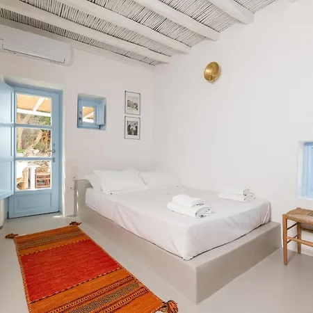 Traditional Village Stone House With Garden - Mykonos Villa